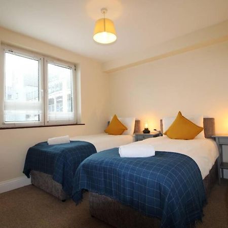 Large 3 Bed, Galway City Centre Apartman Kültér fotó