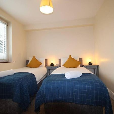 Large 3 Bed, Galway City Centre Apartman Kültér fotó