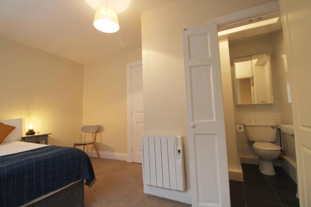 Large 3 Bed, Galway City Centre Apartman Kültér fotó