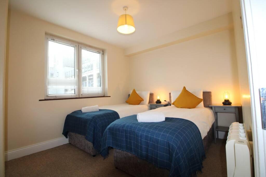 Large 3 Bed, Galway City Centre Apartman Kültér fotó