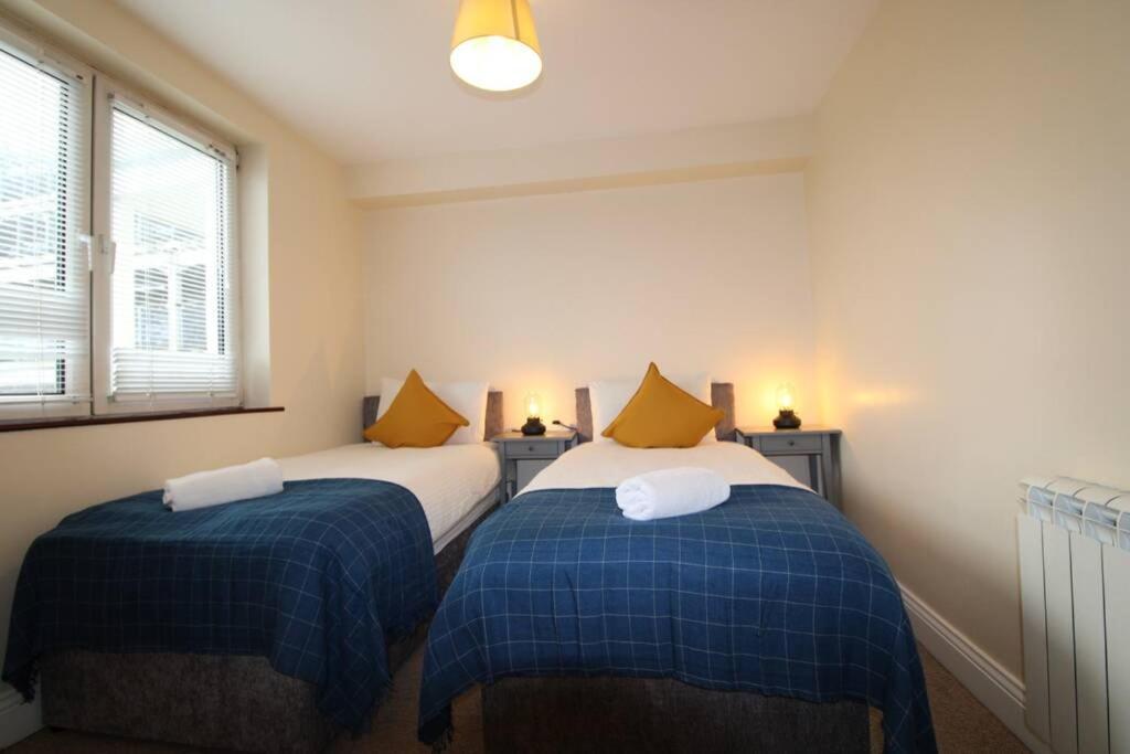 Large 3 Bed, Galway City Centre Apartman Kültér fotó