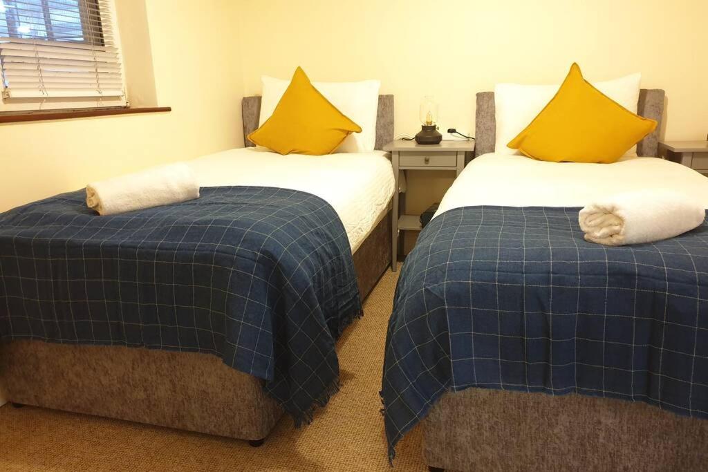 Large 3 Bed, Galway City Centre Apartman Kültér fotó